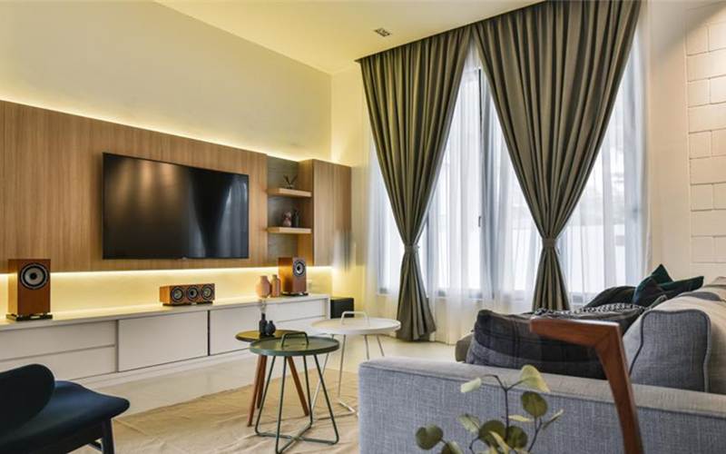 Reenex Curtains